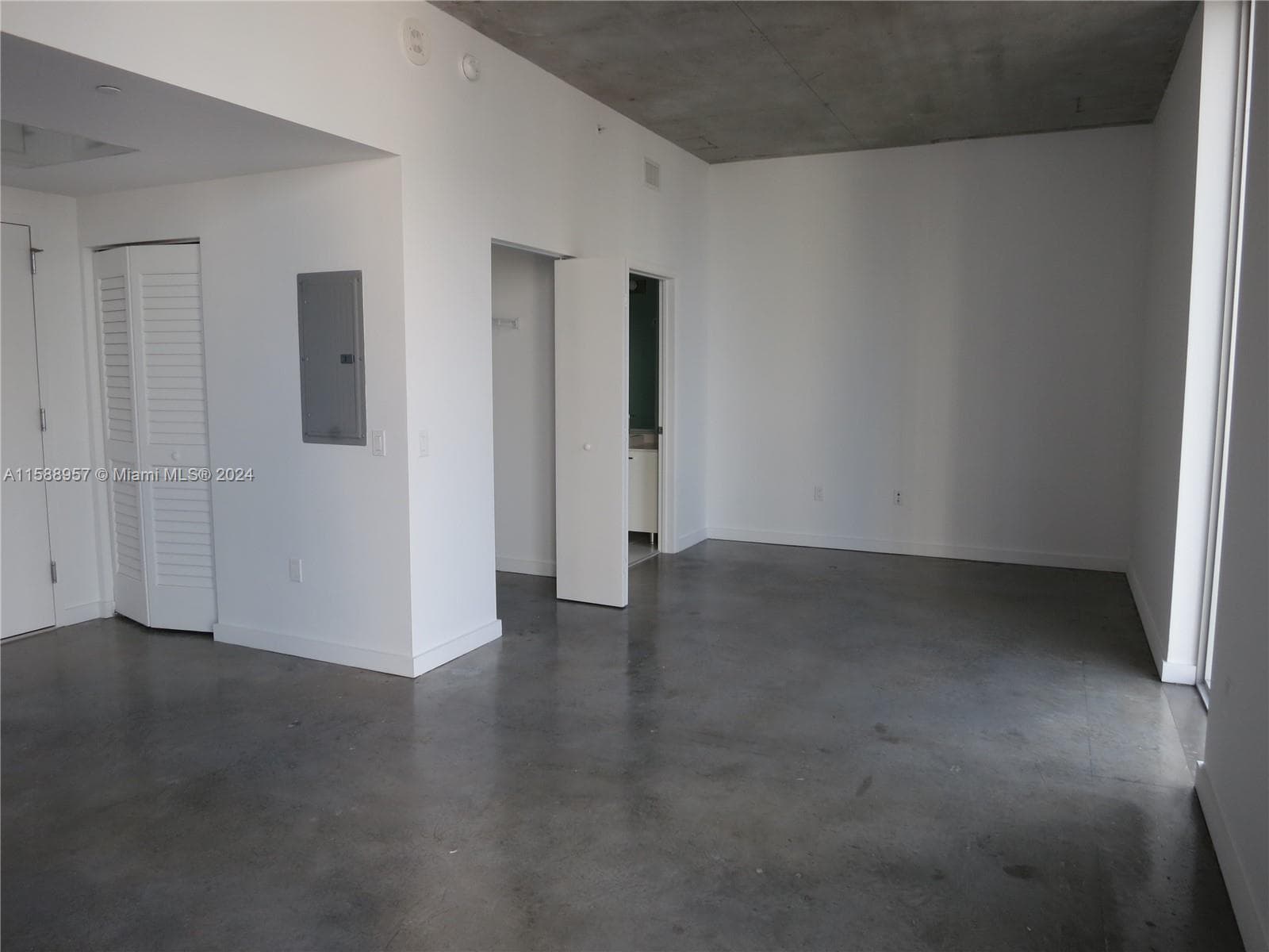Centro · #1704 in Miami - Photo 9