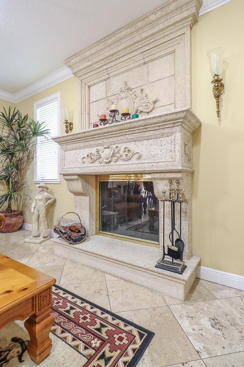 22-Fireplace