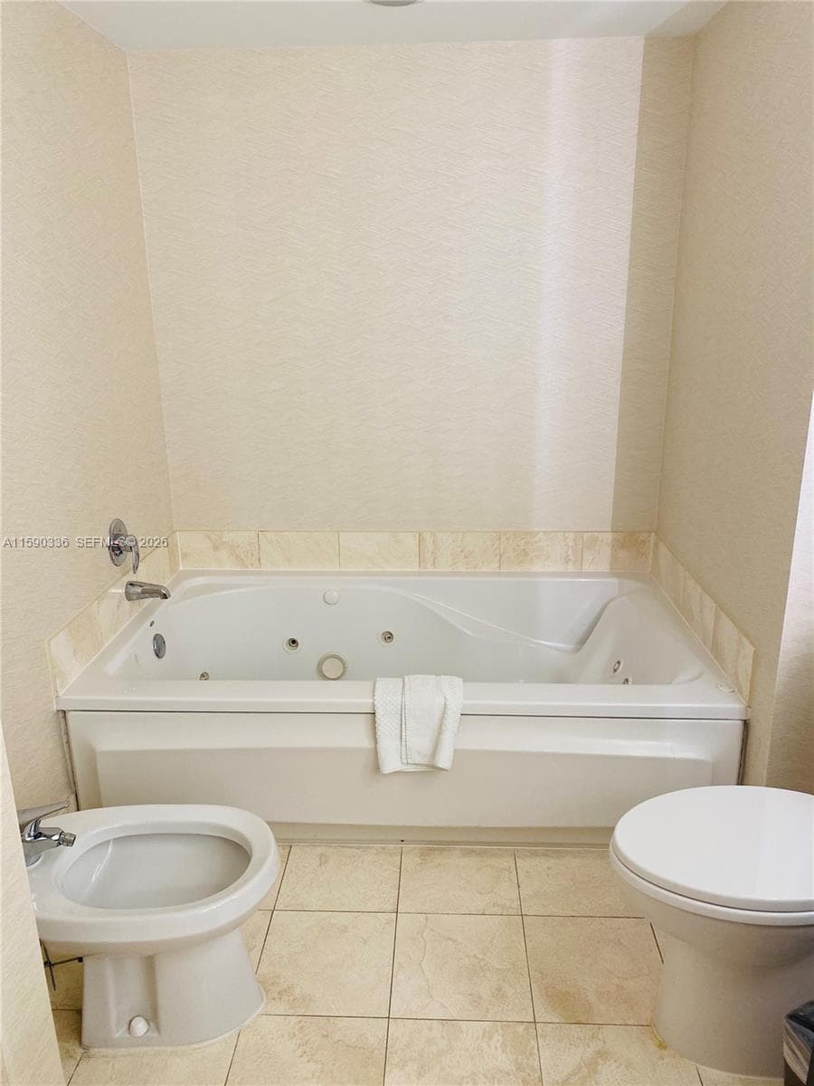Ocean Point Beach Club · #705 in Sunny Isles Beach - Photo 14