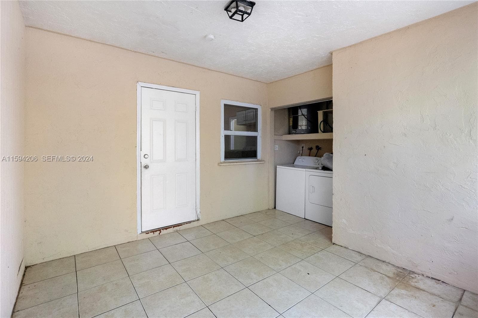 1440 NW 20th St photo 17