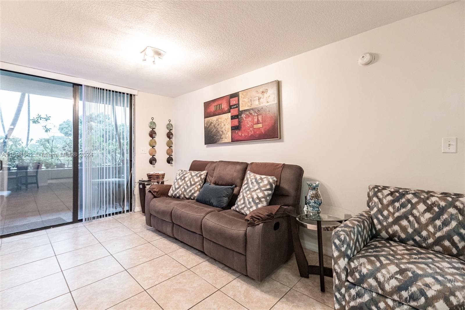 CORAL POINTE CONDO · #306 in Miami - Photo 2