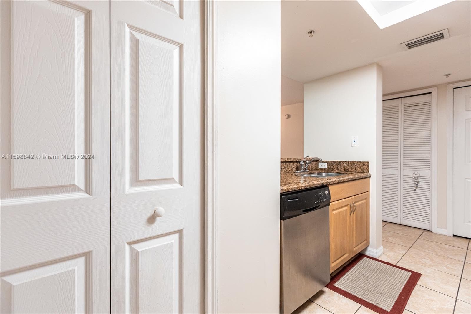 CORAL POINTE CONDO · #306 in Miami - Photo 6