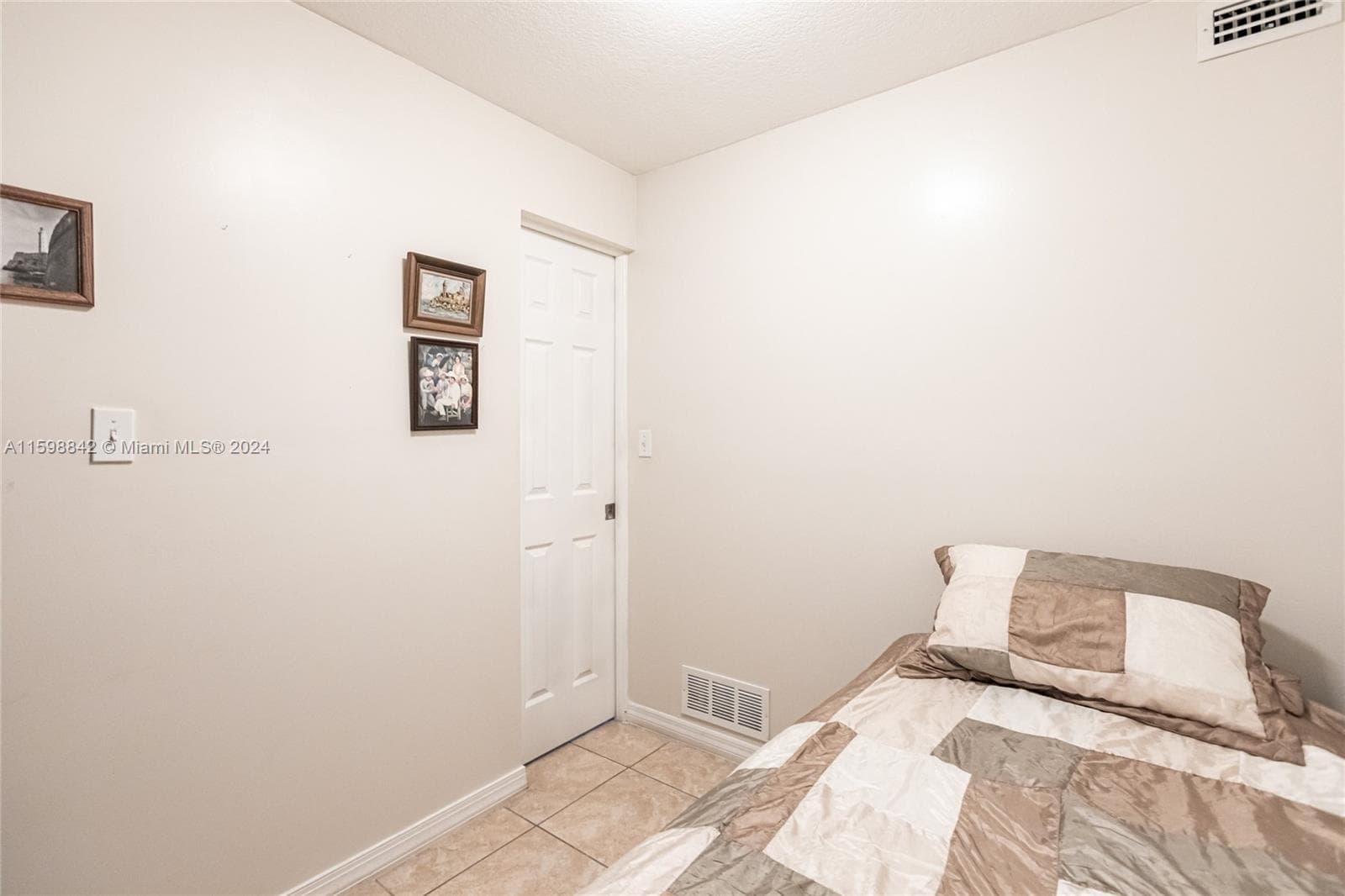 CORAL POINTE CONDO · #306 in Miami - Photo 13