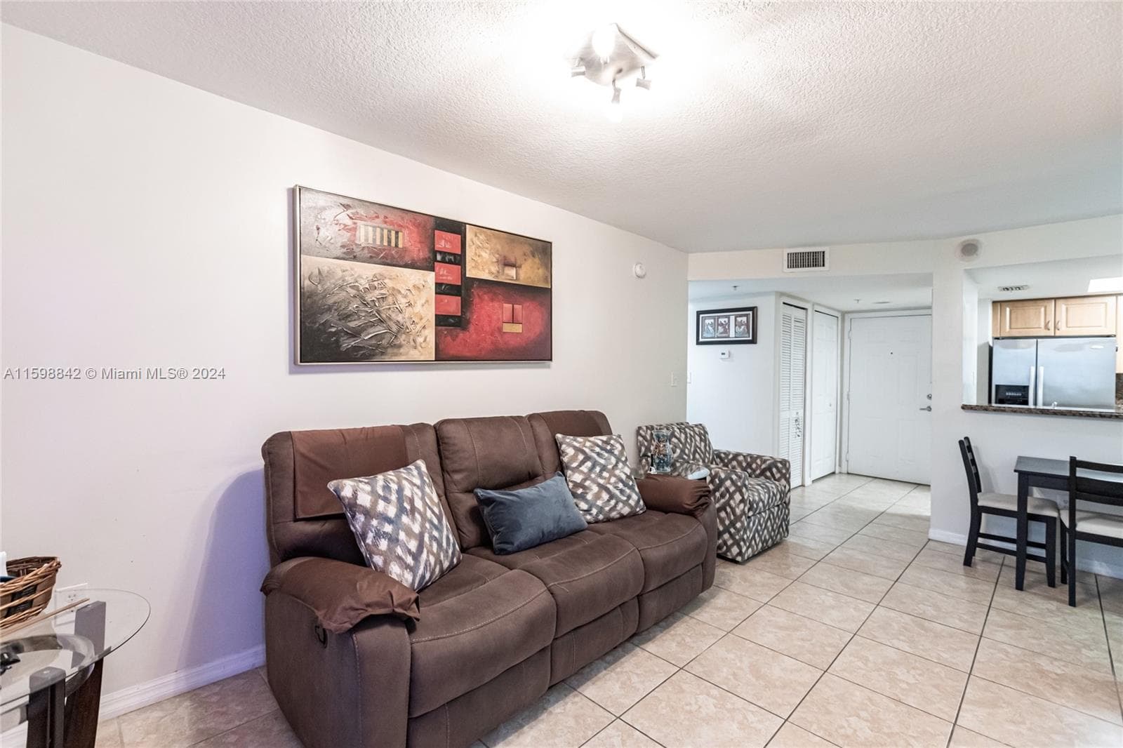 CORAL POINTE CONDO · #306 in Miami - Photo 3