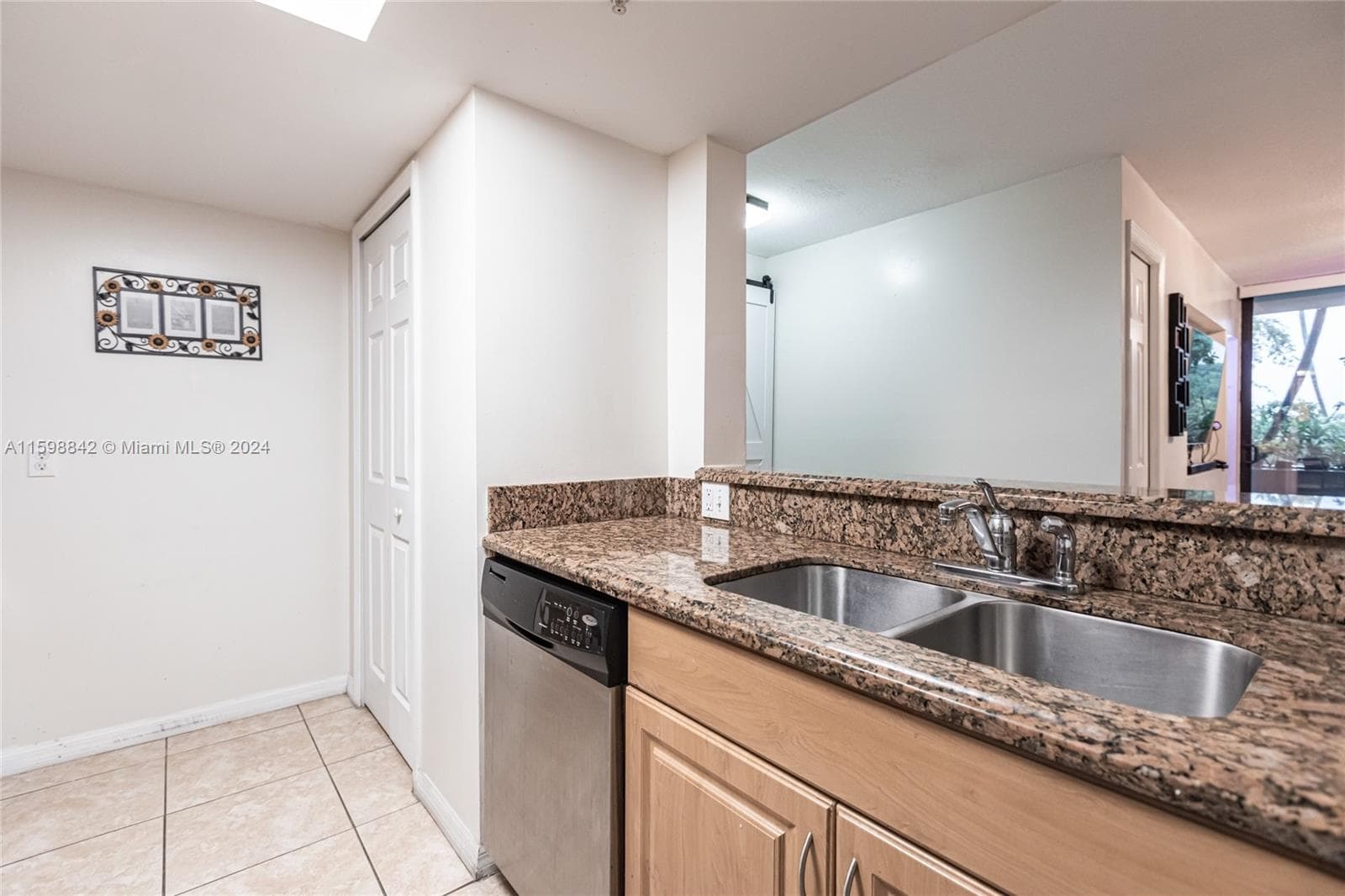 CORAL POINTE CONDO · #306 in Miami - Photo 5