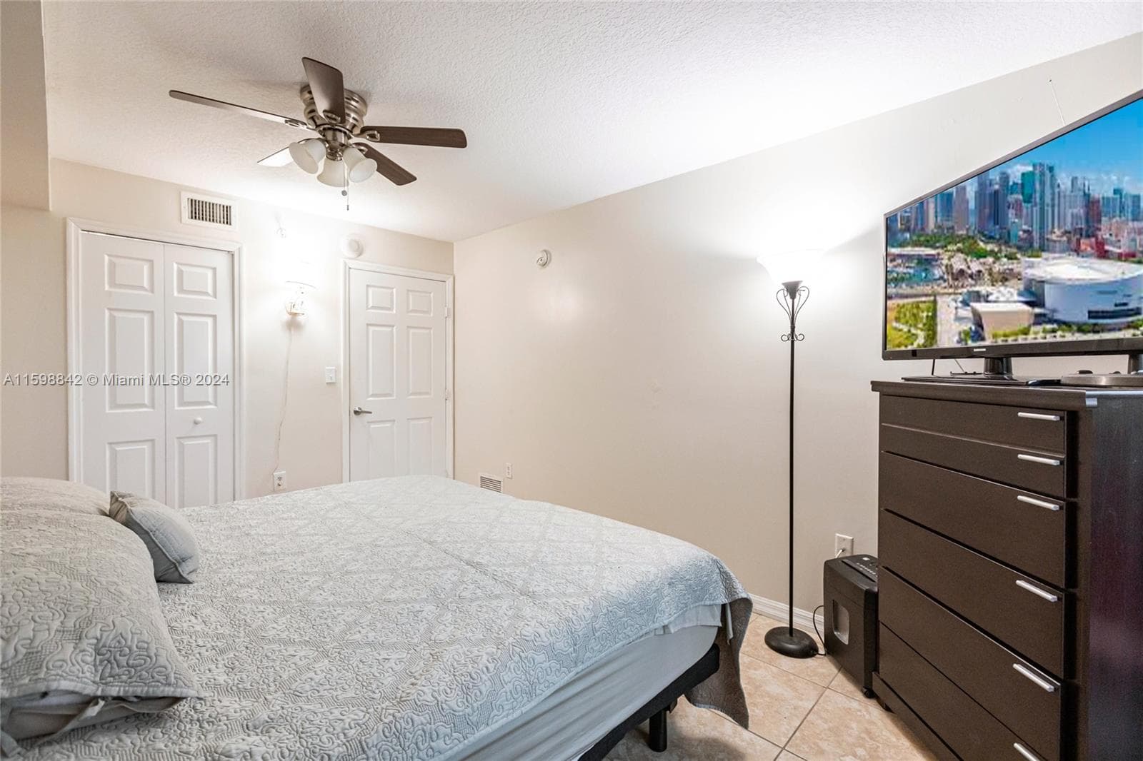 CORAL POINTE CONDO · #306 in Miami - Photo 11