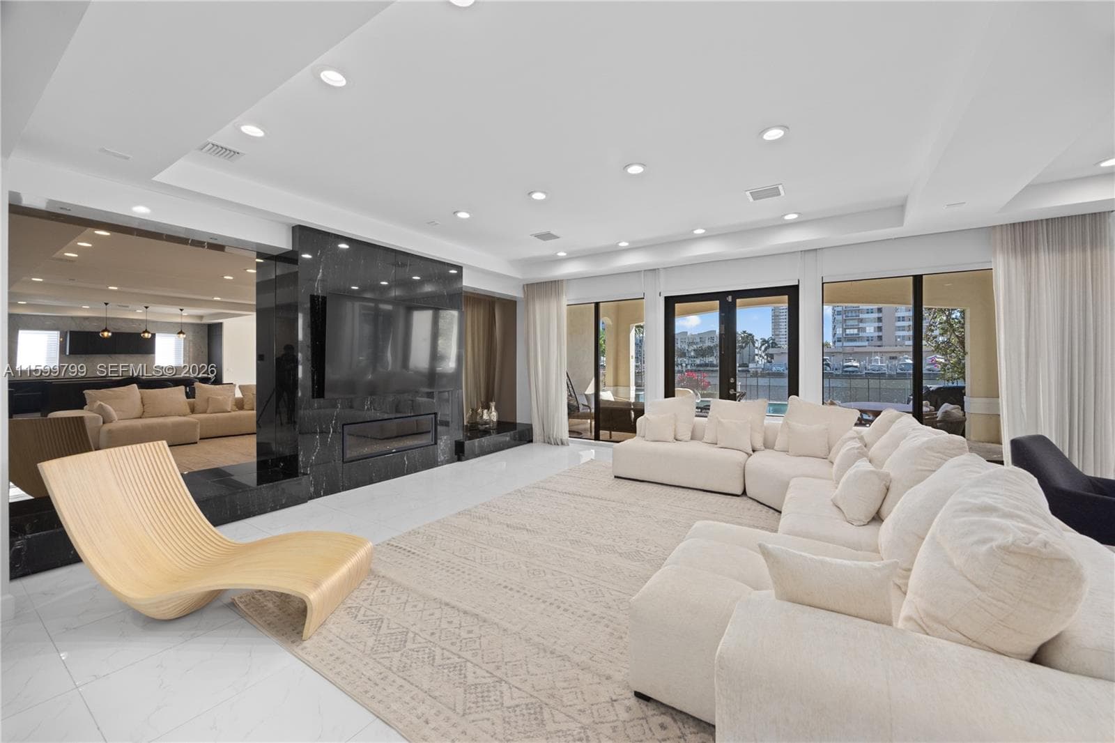 513 Palm Dr photo 13