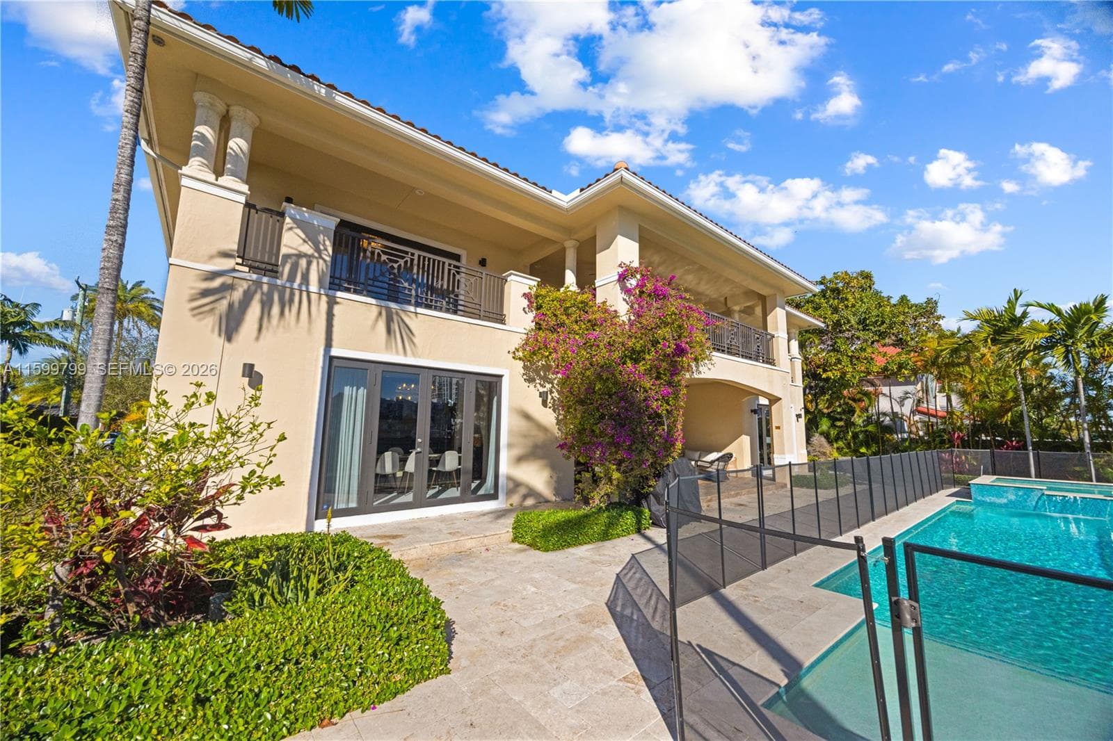 513 Palm Dr photo 7