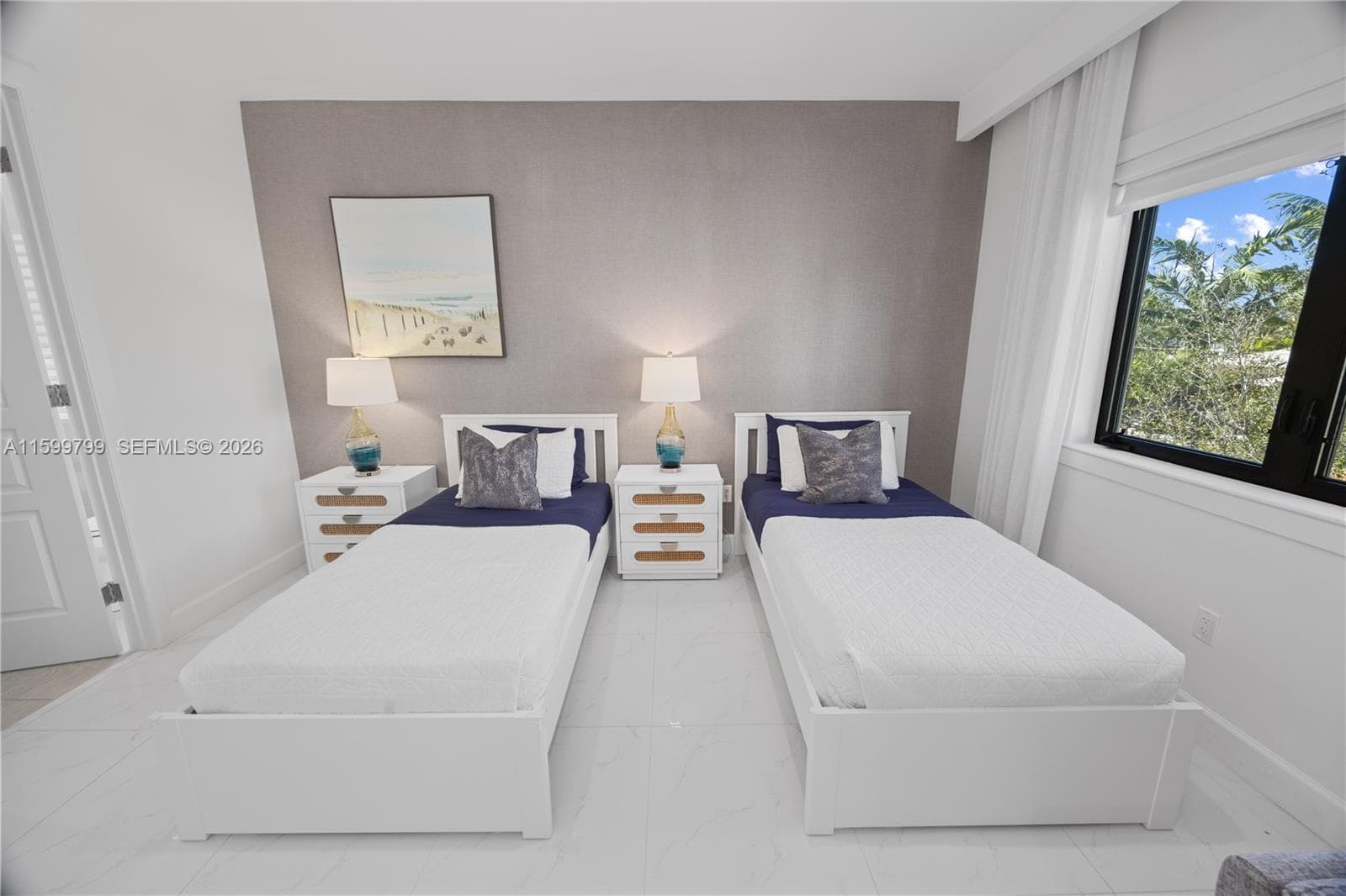 513 Palm Dr photo 33