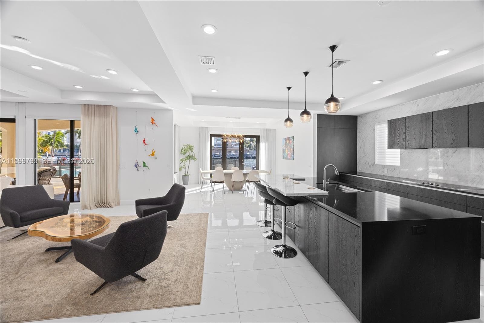 513 Palm Dr photo 19