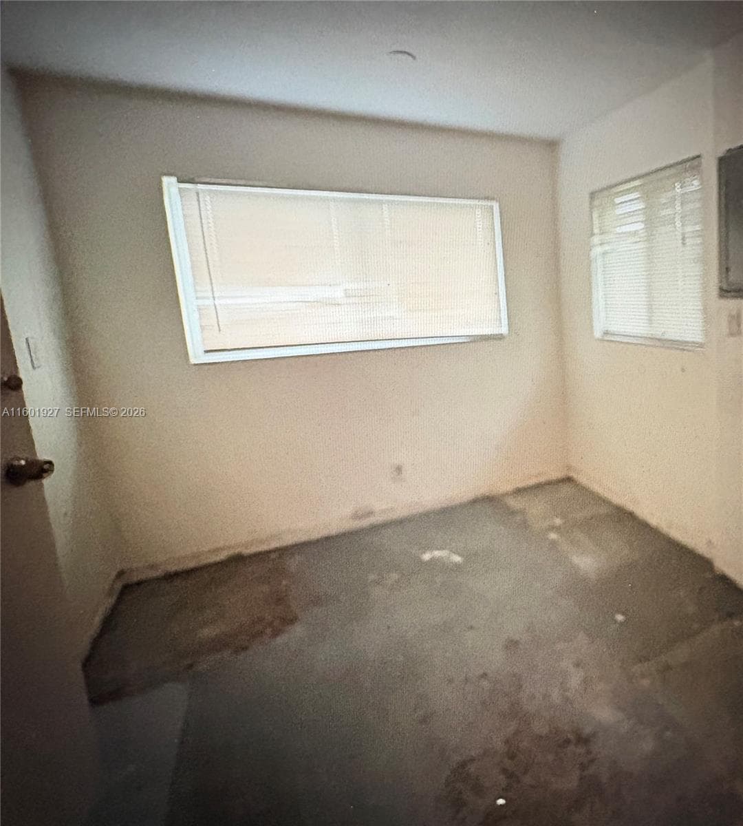 1739 SW 28th Ter photo 9
