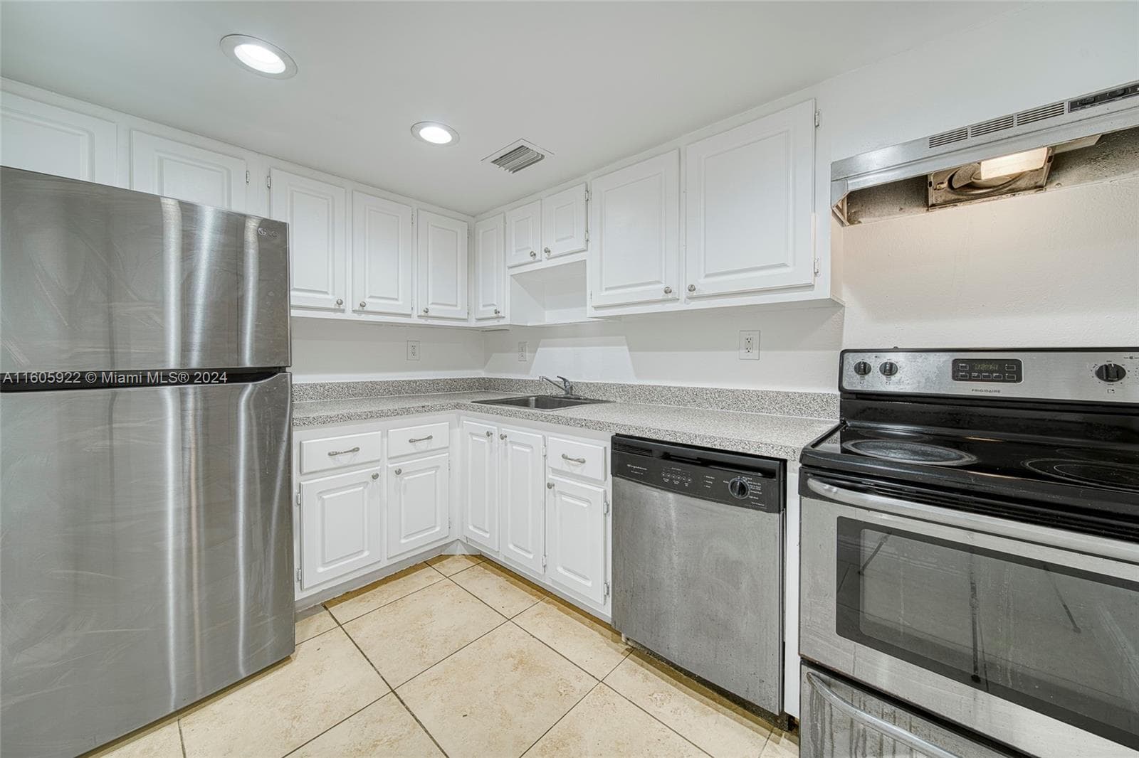 BAYVIEW PALMS · #122 in North Miami - Photo 2