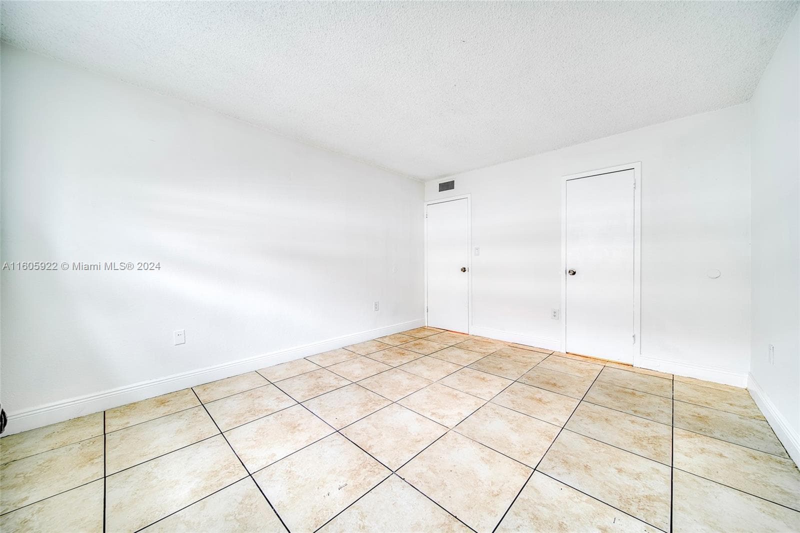 BAYVIEW PALMS · #122 in North Miami - Photo 6