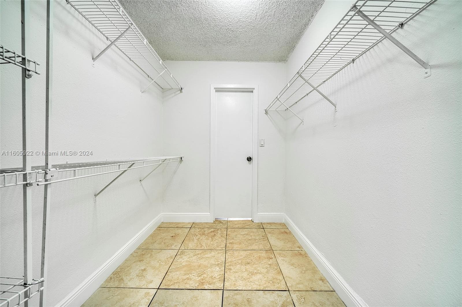 BAYVIEW PALMS · #122 in North Miami - Photo 12