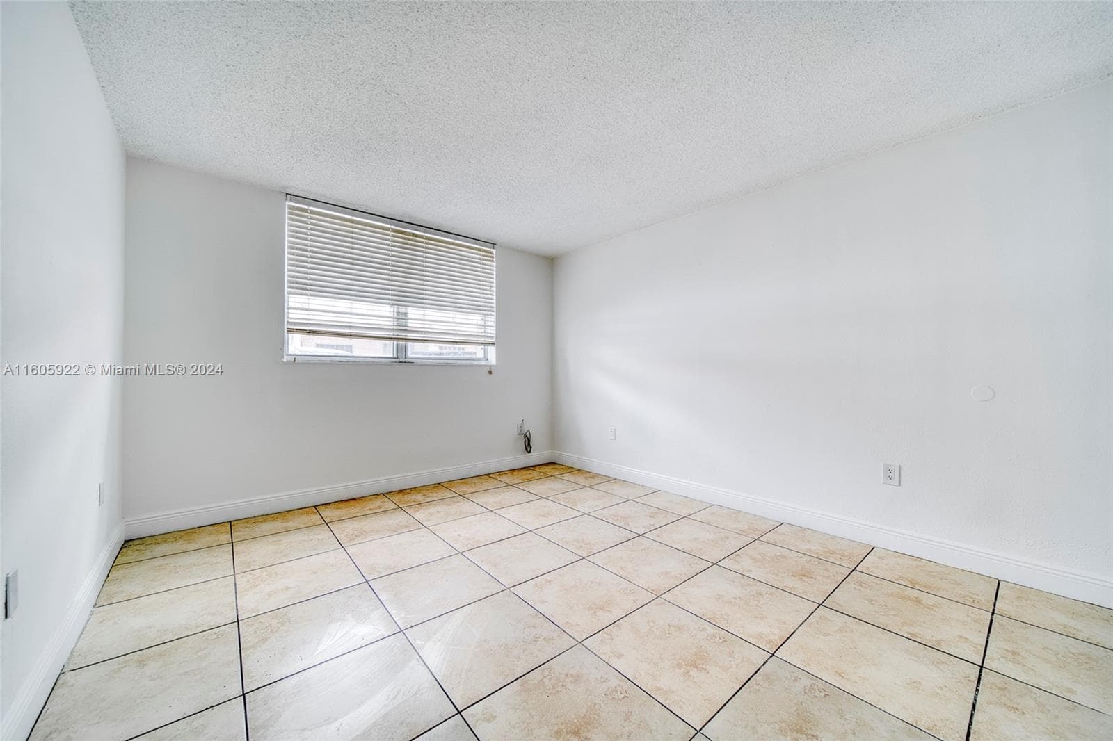 BAYVIEW PALMS · #122 in North Miami - Photo 7