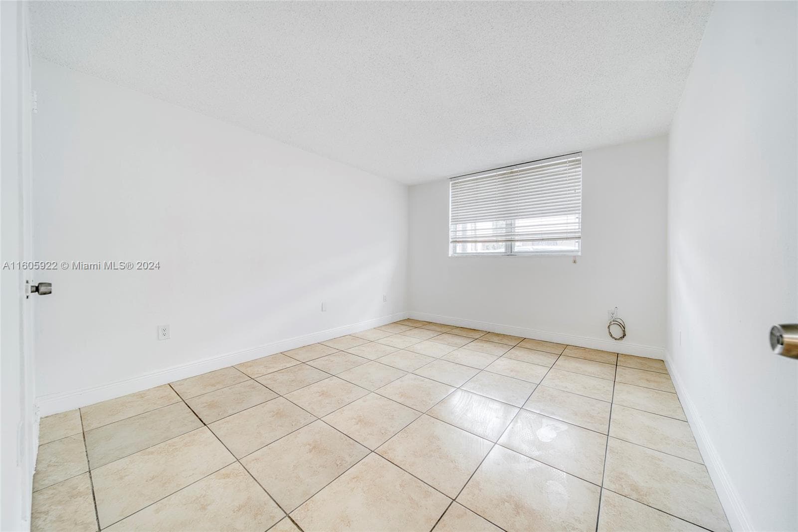 BAYVIEW PALMS · #122 in North Miami - Photo 5