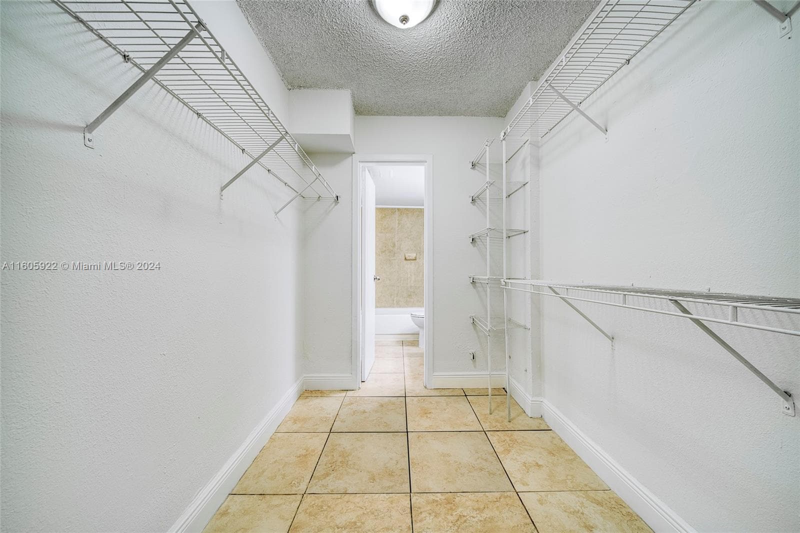 BAYVIEW PALMS · #122 in North Miami - Photo 9