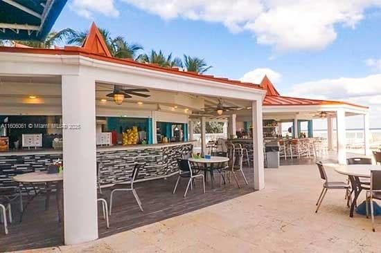 Tiki Bar