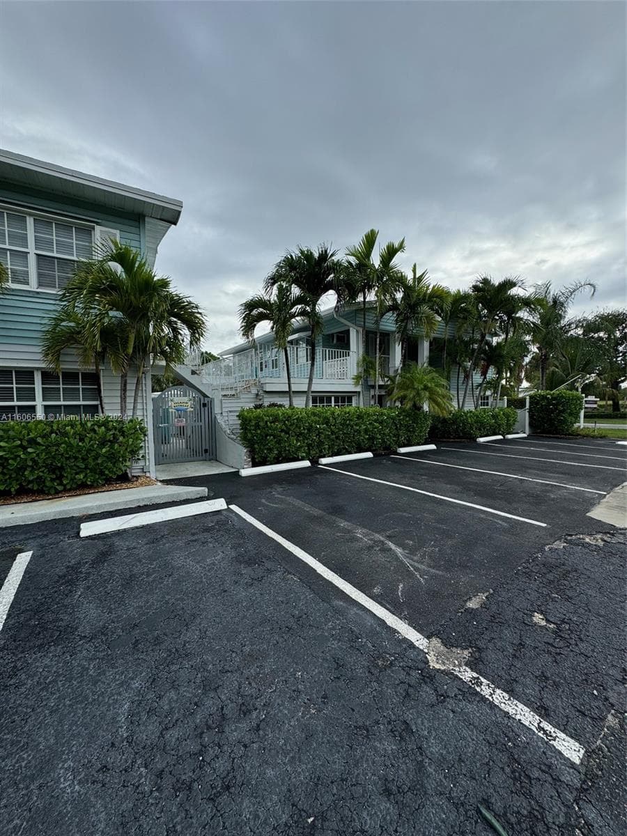 65 Ne 24TH St · #61 B in Wilton Manors - Photo 22