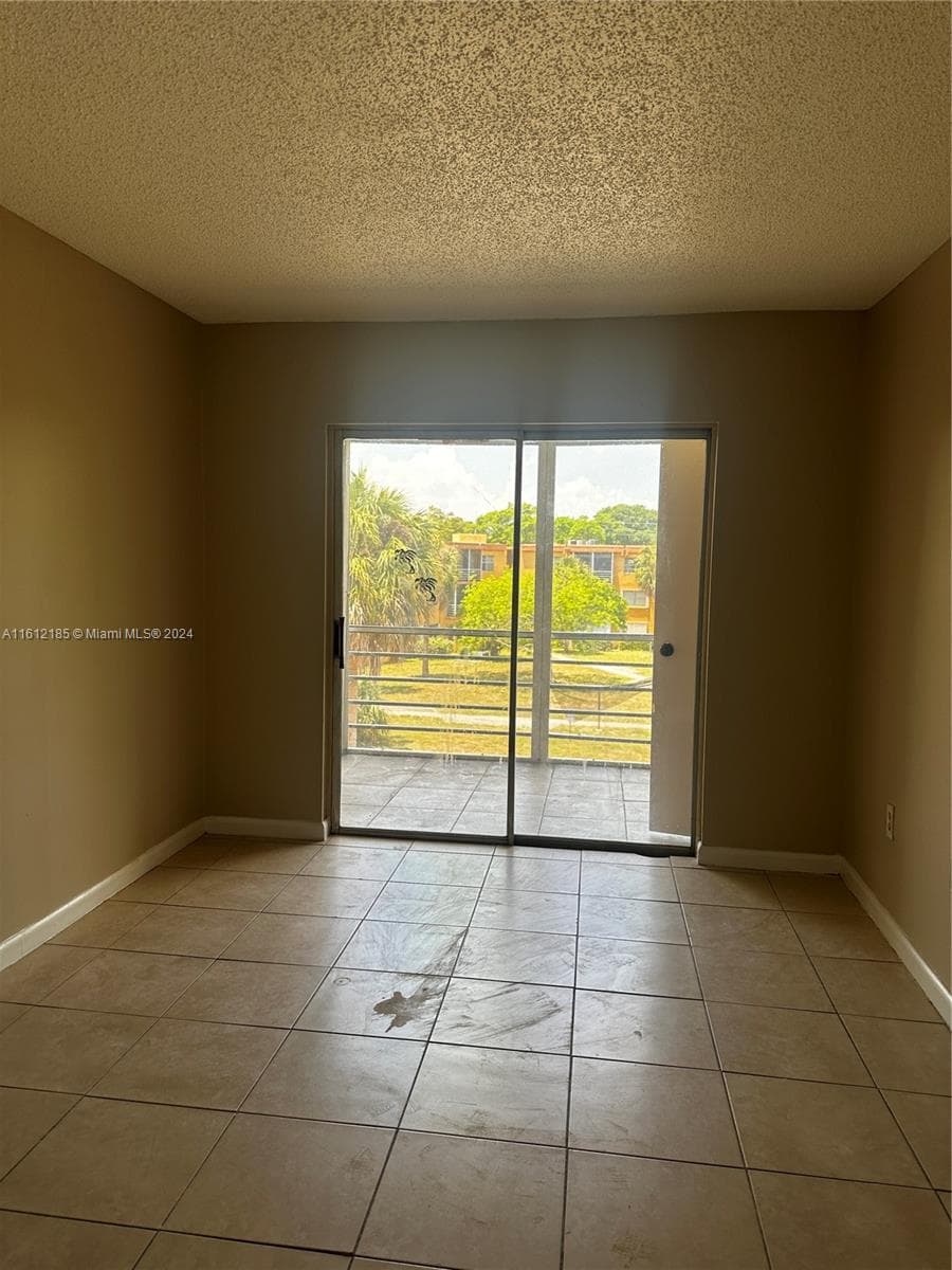 HERITAGE CIRCLE CONDO · #7-3A in Deerfield Beach - Photo 4