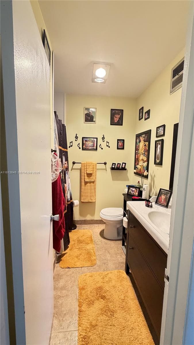 BEVERLY HILLS CONDO · #D309 in Hollywood - Photo 19