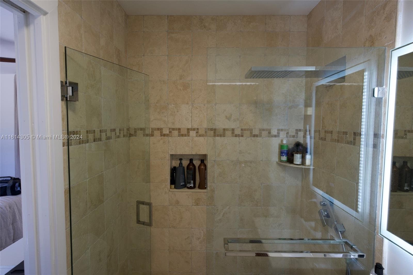 2156 NE 18th Ave photo 10