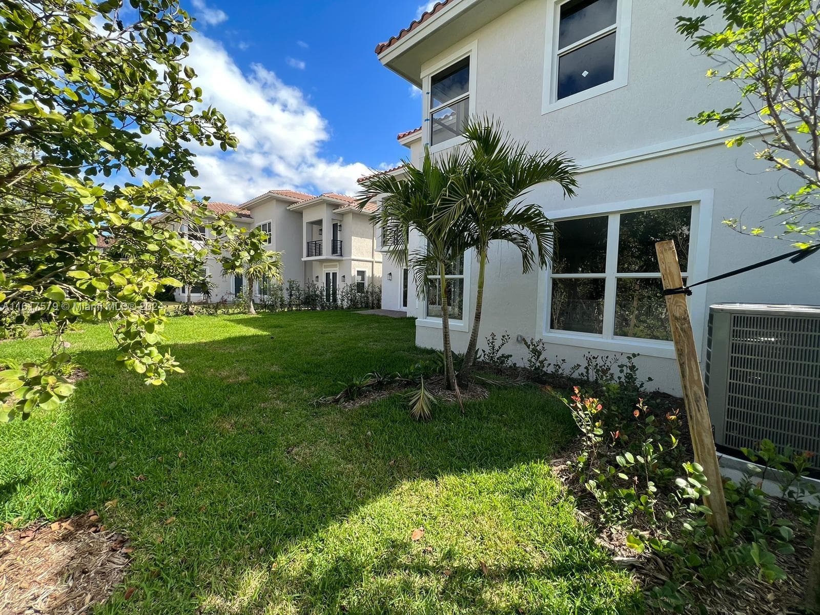3537 Forest View Cir photo 6