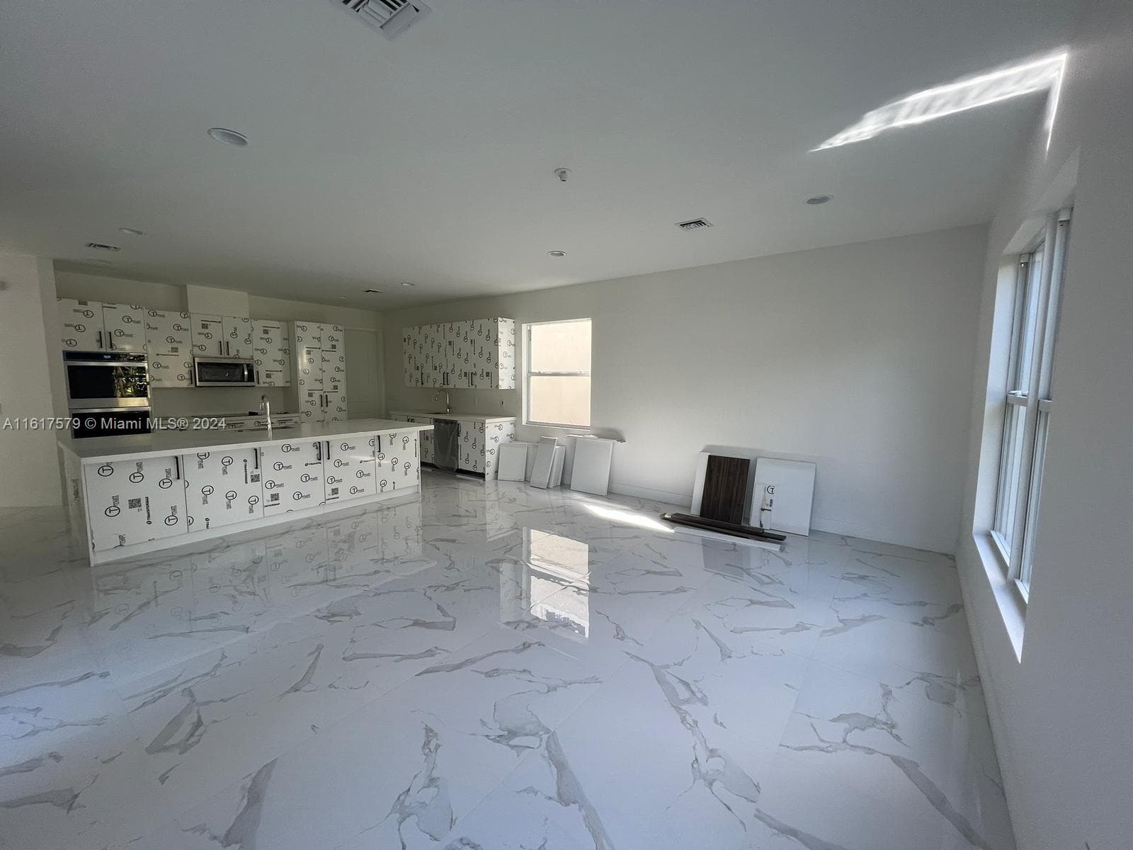 3537 Forest View Cir photo 80
