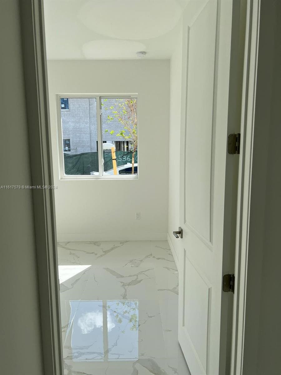 3537 Forest View Cir photo 63