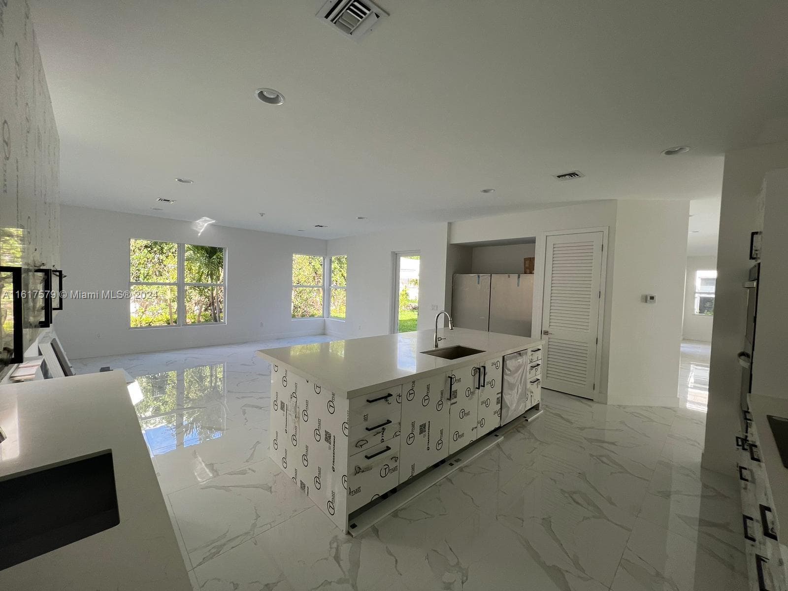 3537 Forest View Cir photo 92