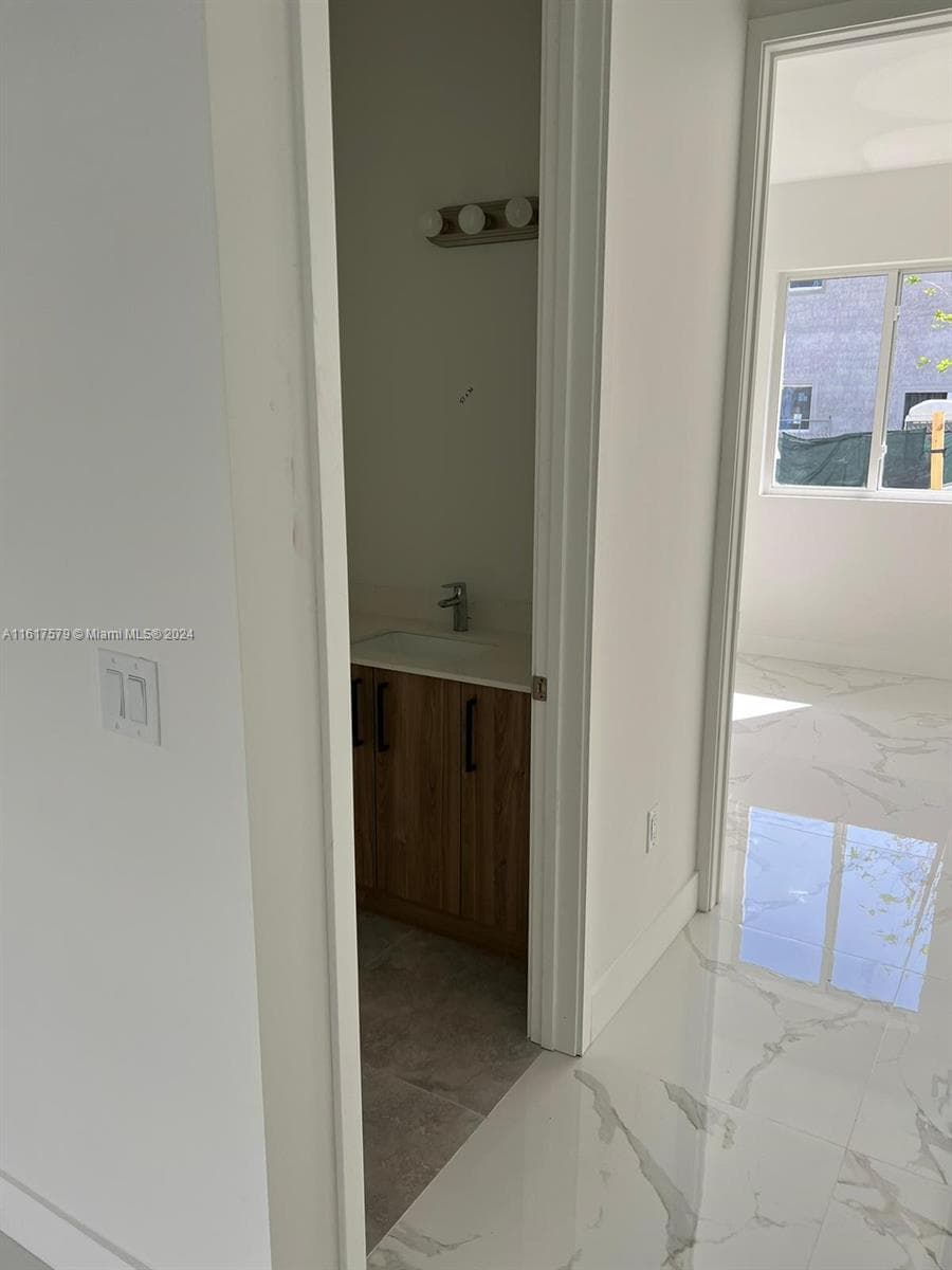 3537 Forest View Cir photo 61