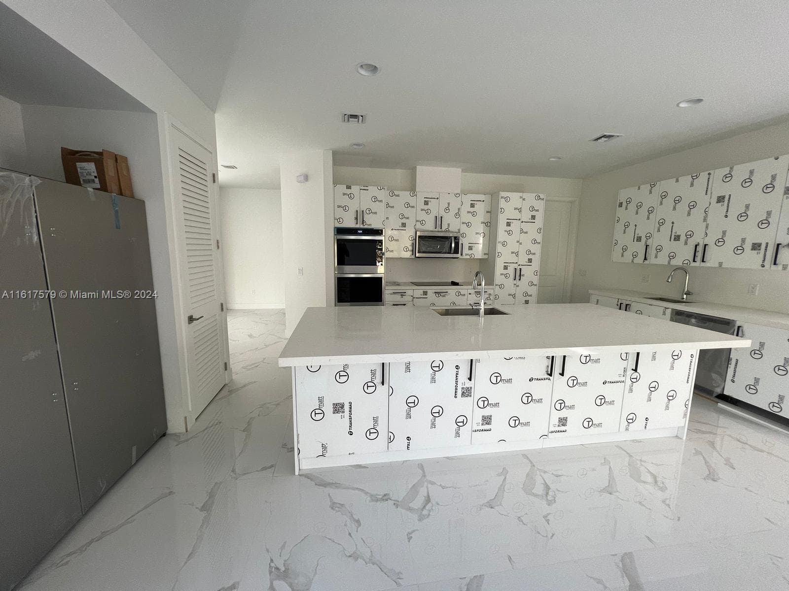 3537 Forest View Cir photo 82