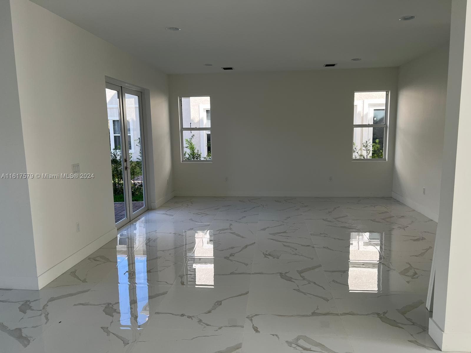 3537 Forest View Cir photo 55