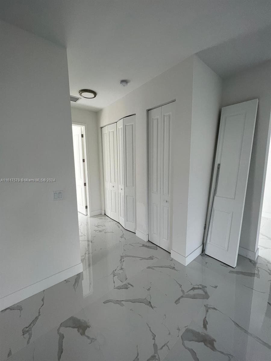 3537 Forest View Cir photo 68