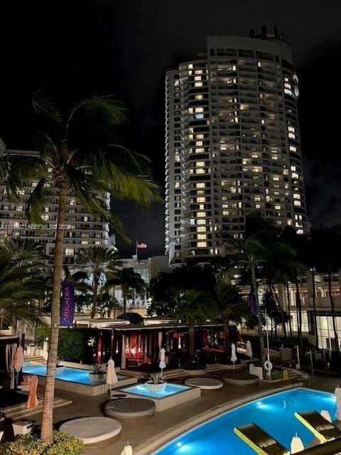Fontainebleau pool