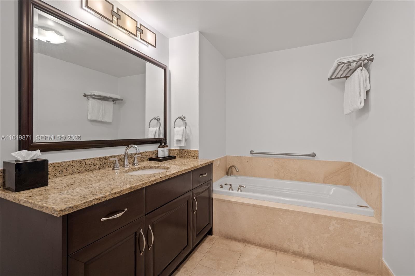 Fontainebleau Tresor · #1007 in Miami Beach - Photo 20