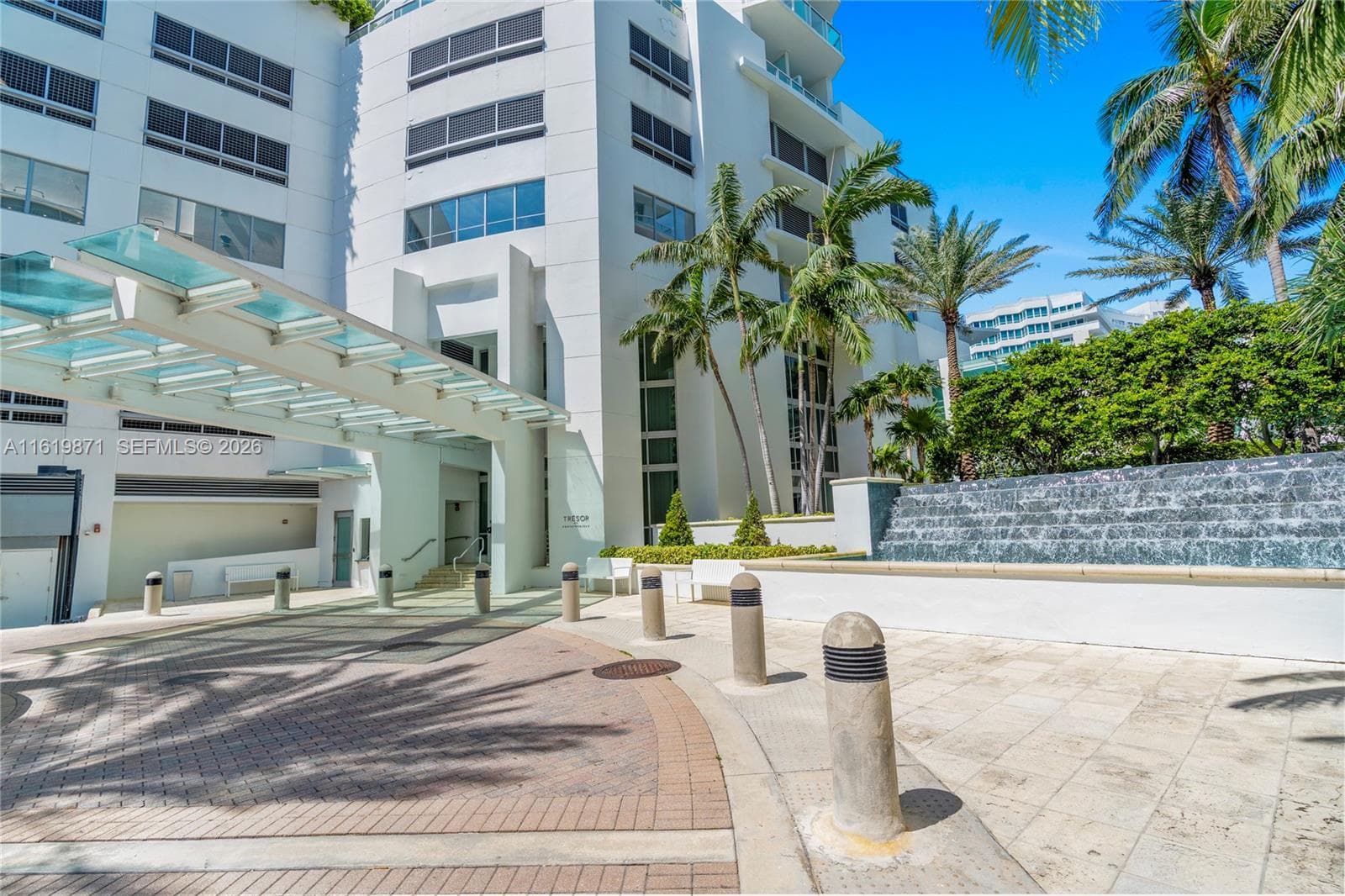 Fontainebleau Tresor · #1007 in Miami Beach - Photo 34