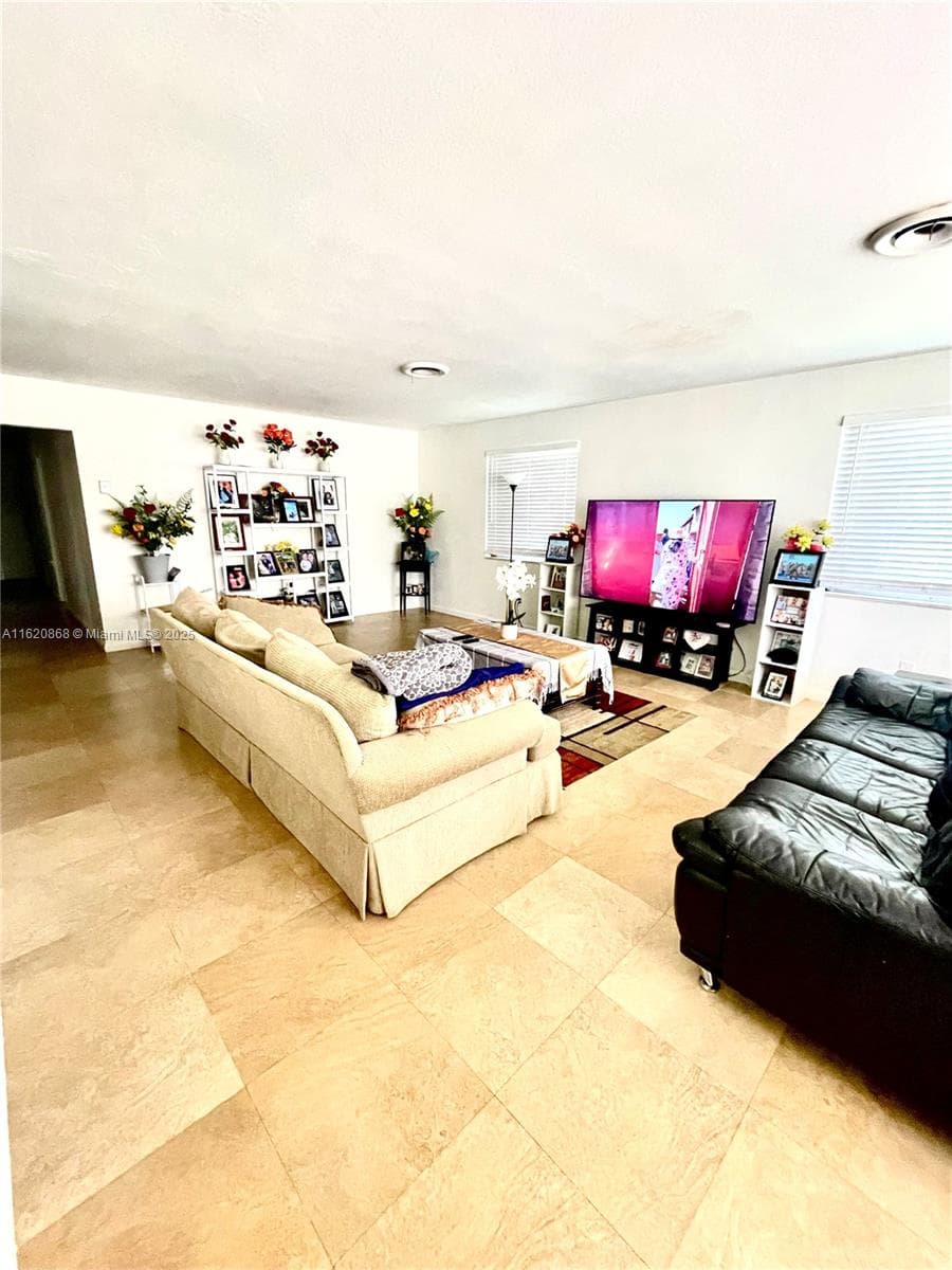 4109 Hayes St photo 9