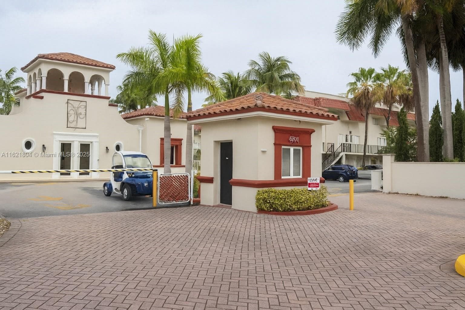 VILLAS OF PINECREST CONDO · #115 in Pinecrest - Photo 10