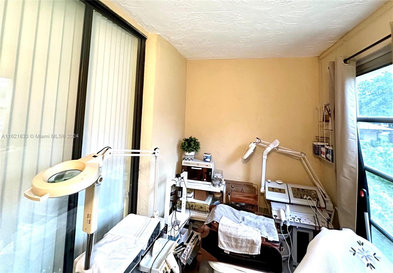 Somerset · #206 in Lauderdale Lakes - Photo 12