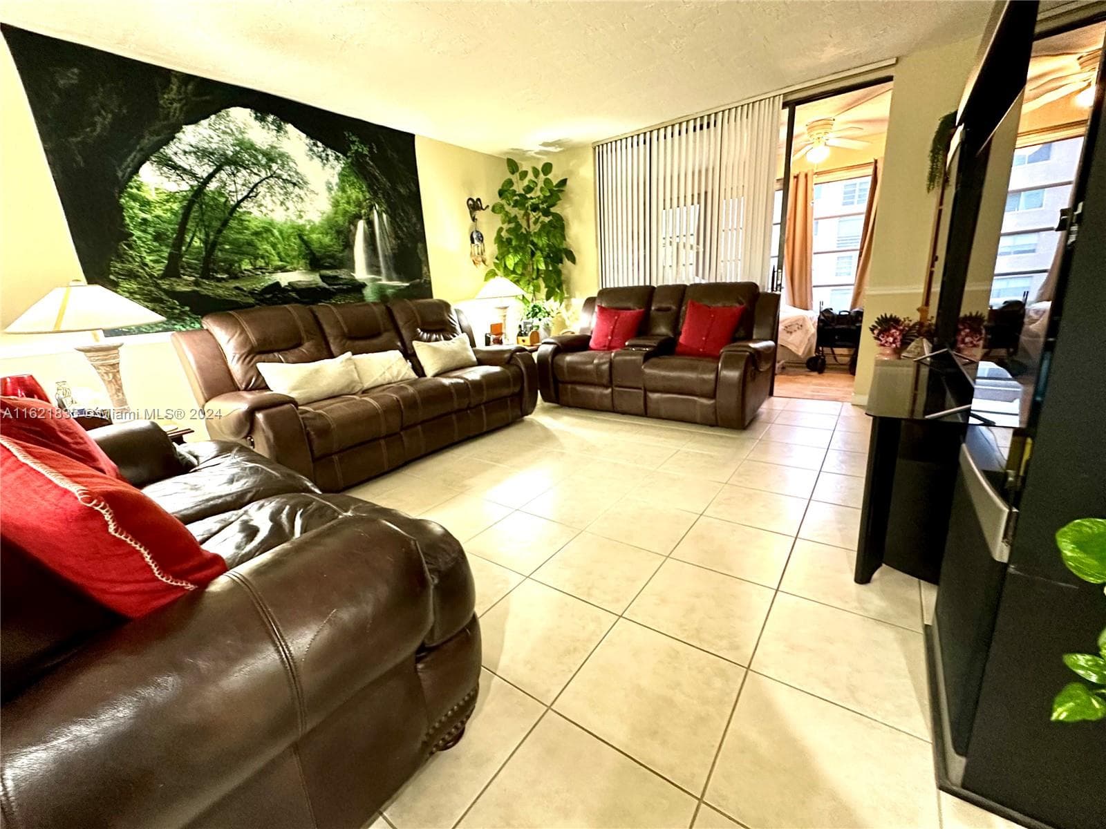 Somerset · #206 in Lauderdale Lakes - Photo 3