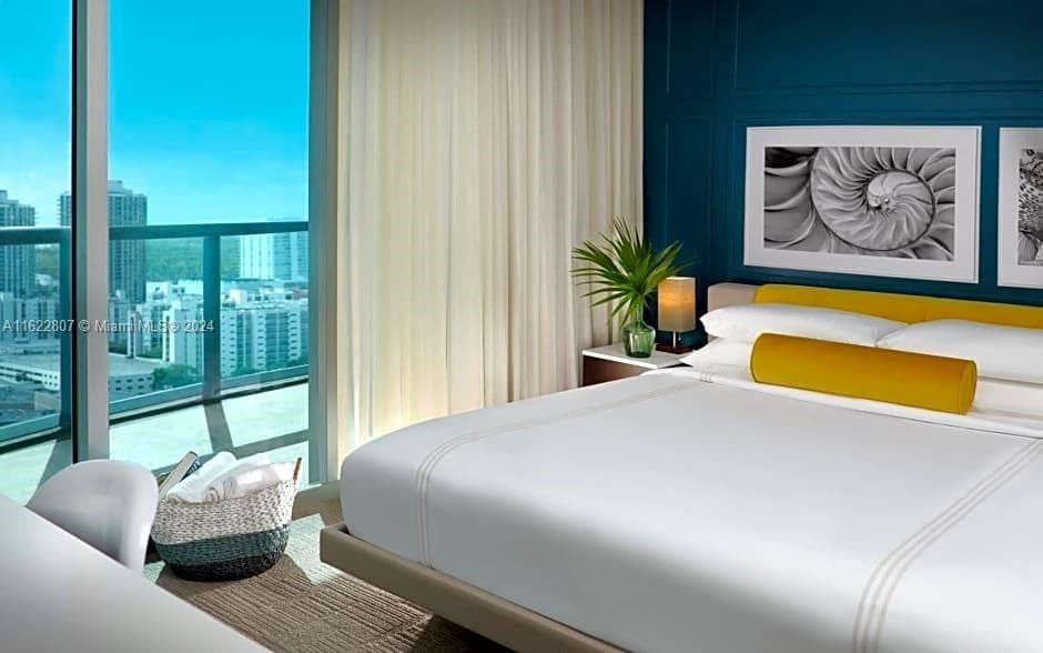 Sole on the Ocean · #1906 in Sunny Isles Beach - Photo 9