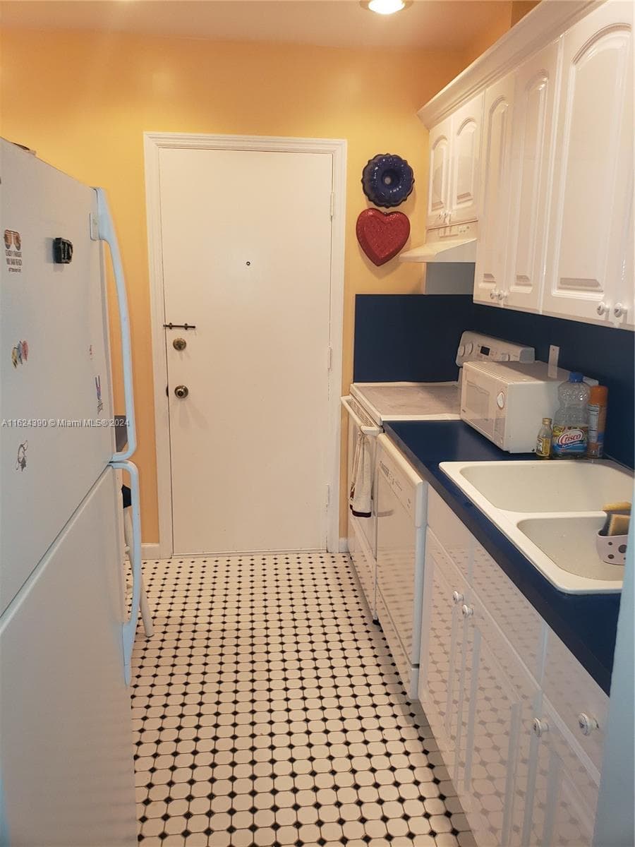 Imperial Point Colonnades · #1028 in Fort Lauderdale - Photo 6