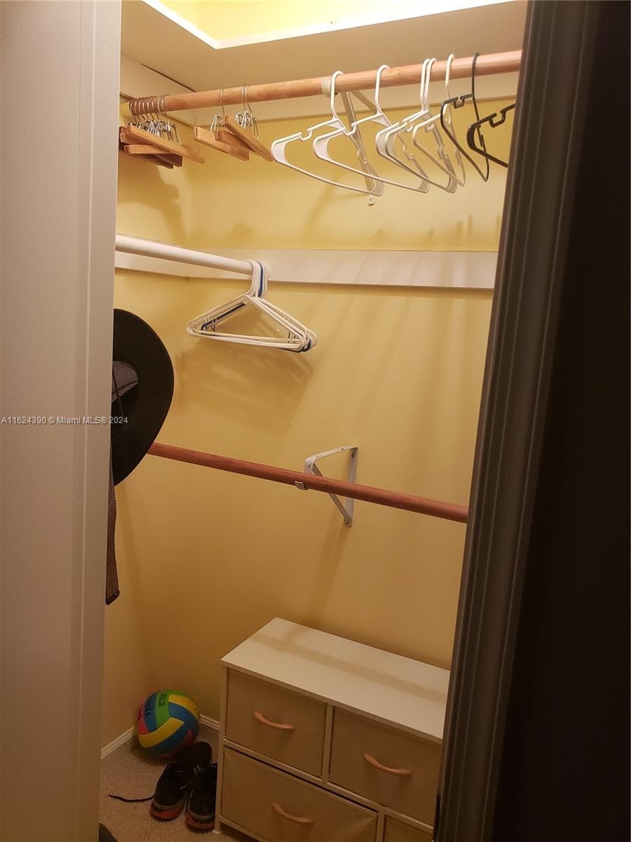 Imperial Point Colonnades · #1028 in Fort Lauderdale - Photo 13