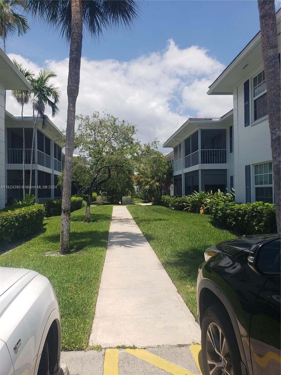 Imperial Point Colonnades · #1028 in Fort Lauderdale - Photo 34
