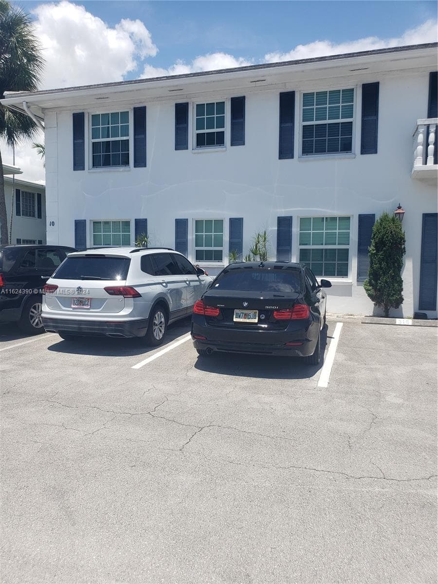 Imperial Point Colonnades · #1028 in Fort Lauderdale - Photo 33