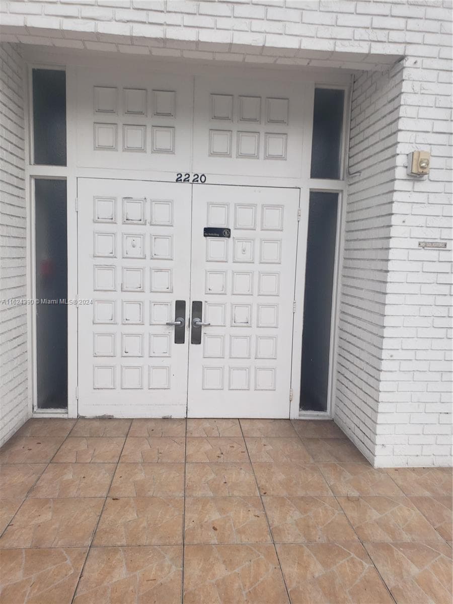 Imperial Point Colonnades · #1028 in Fort Lauderdale - Photo 19