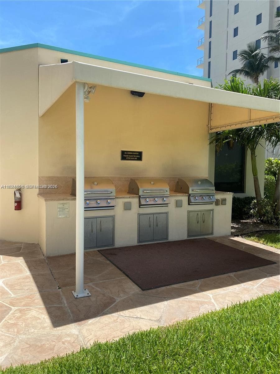 PHOENIX TOWERS CONDO · #B-15C in Riviera Beach - Photo 22