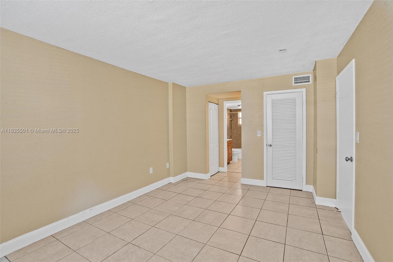 PARKWAY TOWERS · #306 in Miami - Photo 13