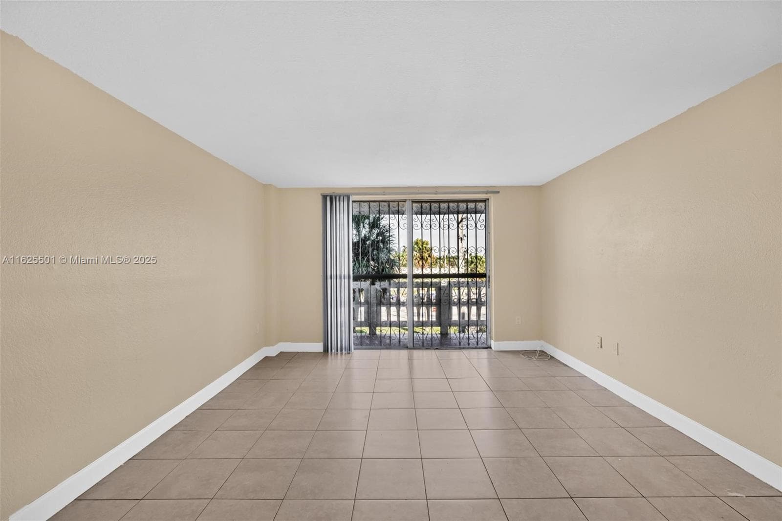 PARKWAY TOWERS · #306 in Miami - Photo 8